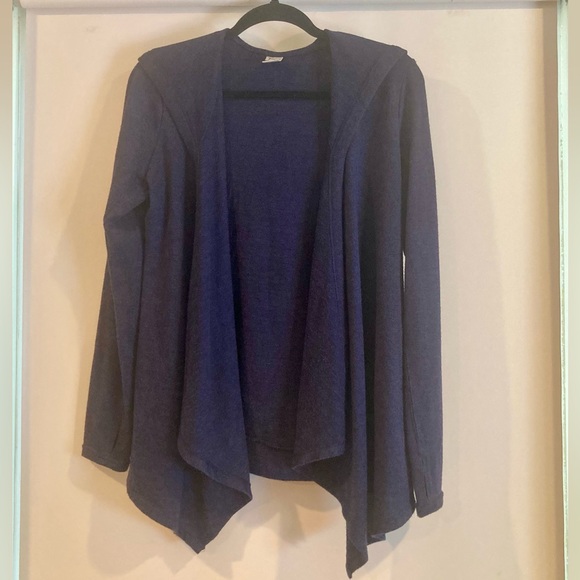 Old Navy Active Cardigan - Picture 2 of 5